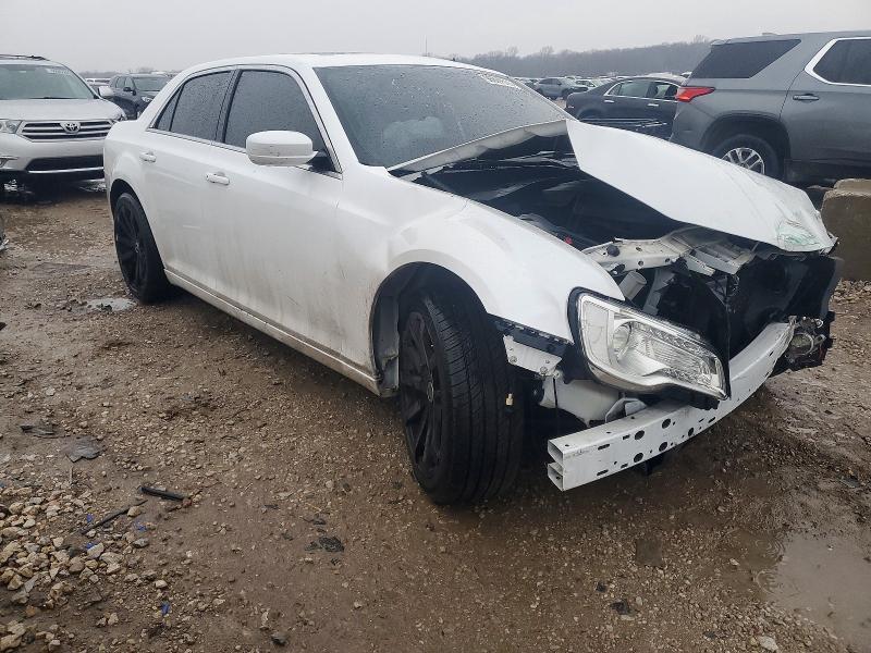 2016 Chrysler 300 Limited