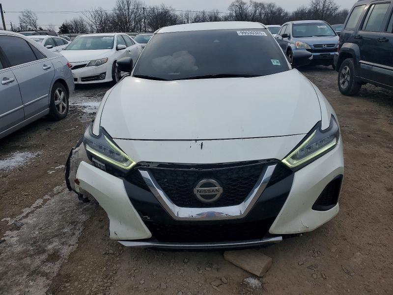 2020 Nissan Maxima sv