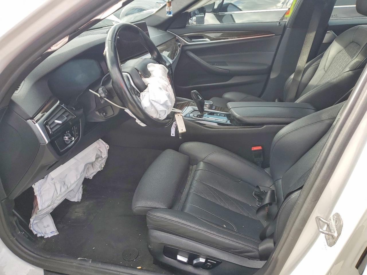 2021 BMW 530 xi