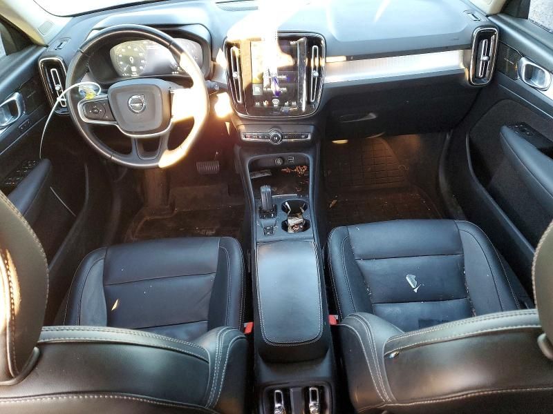 2021 Volvo Xc40 T5 Momentum