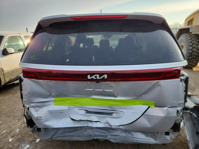 2022 KIA Carnival lx