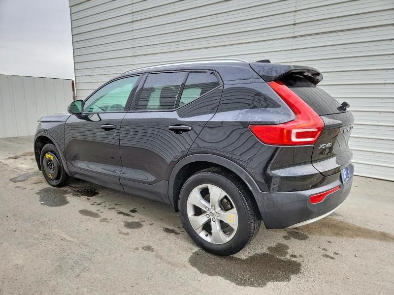 2021 Volvo Xc40 T5 Momentum