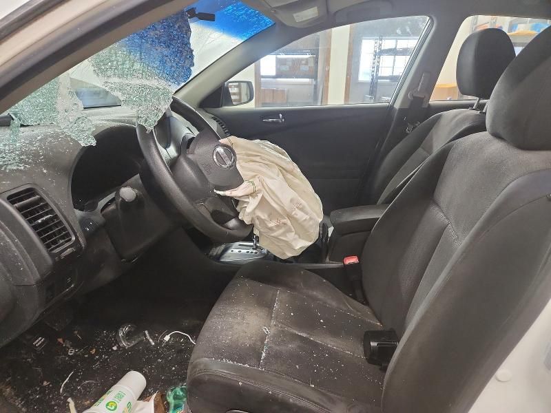 2010 Nissan Altima Base