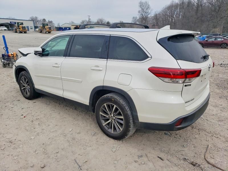 2019 Toyota Highlander se