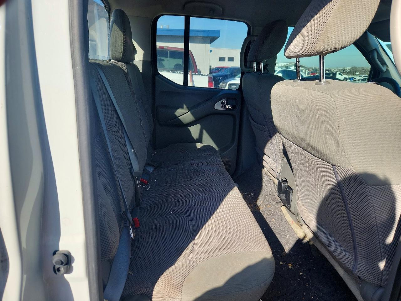 2015 Nissan Frontier s