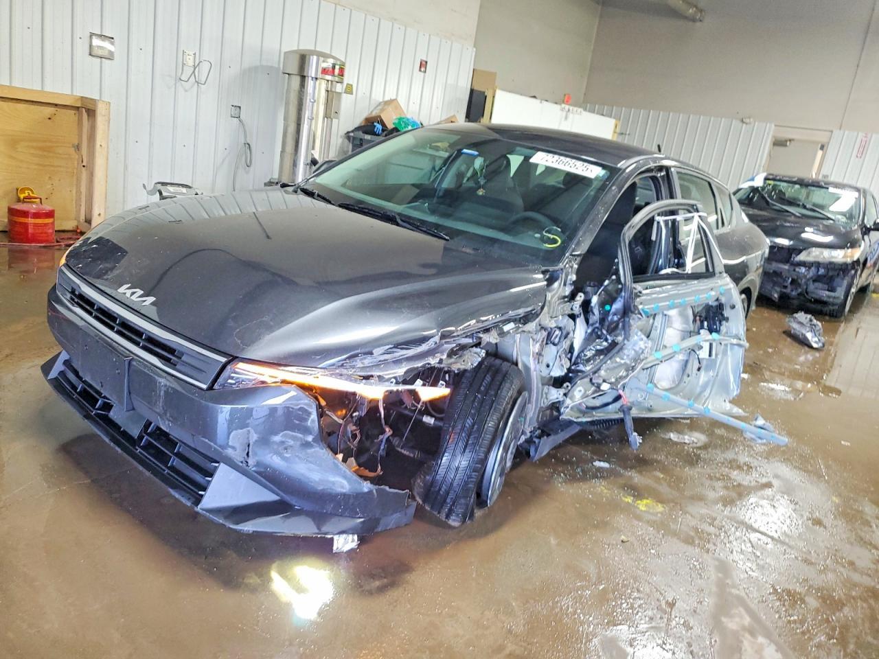 2025 KIA K4 lx