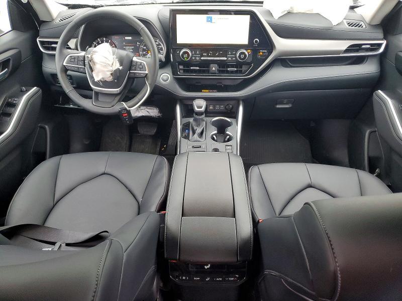 2026 Toyota Highlander xle