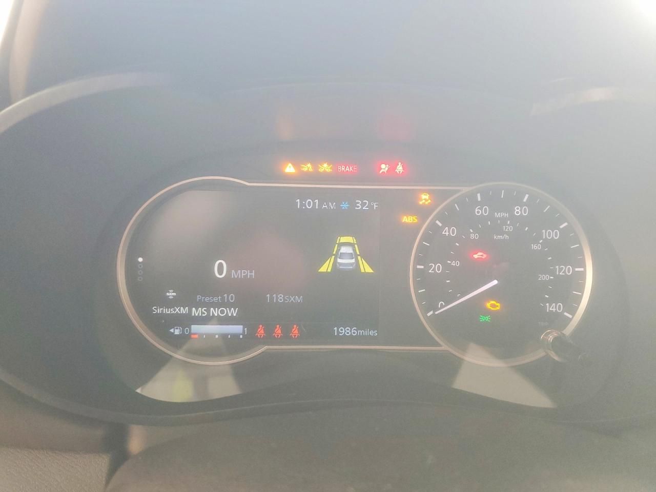 2025 Nissan Versa sr