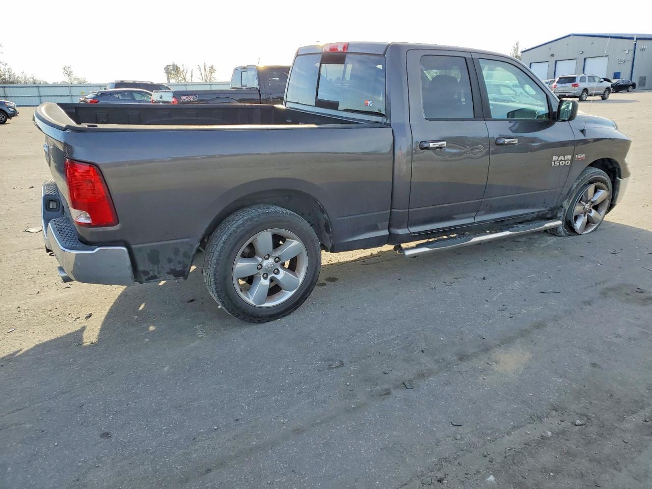 2015 Dodge Ram 1500 slt