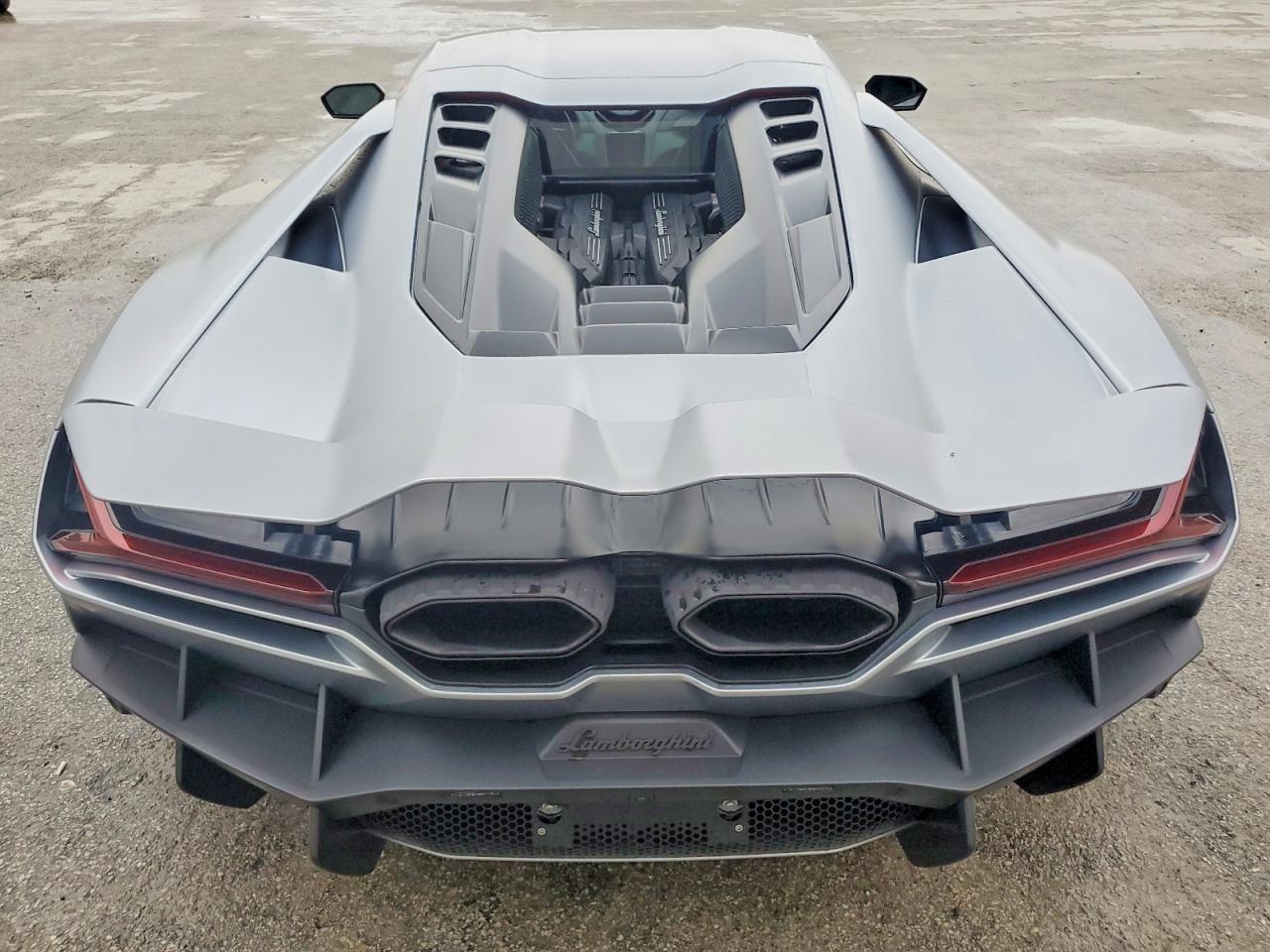 2024 Lamborghini Revuelto