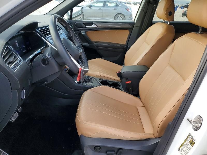 2023 Volkswagen Tiguan se R-line Black