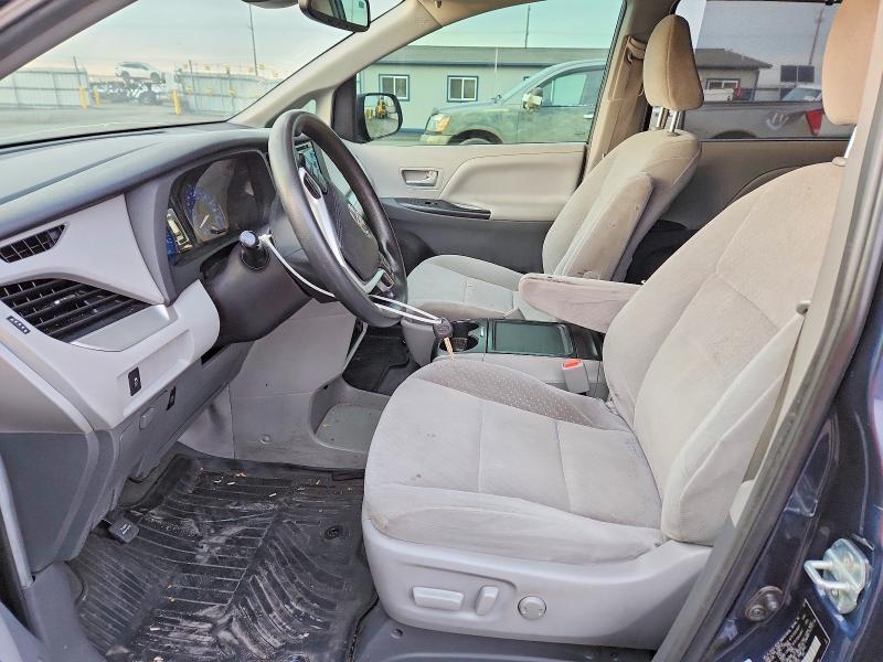 2019 Toyota Sienna le 8-passenger