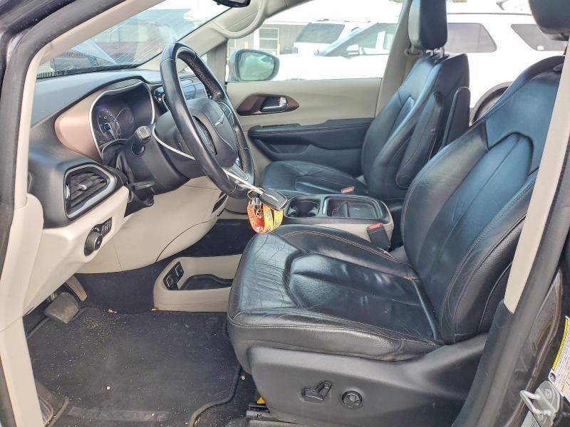 2017 Chrysler Pacifica Touring l