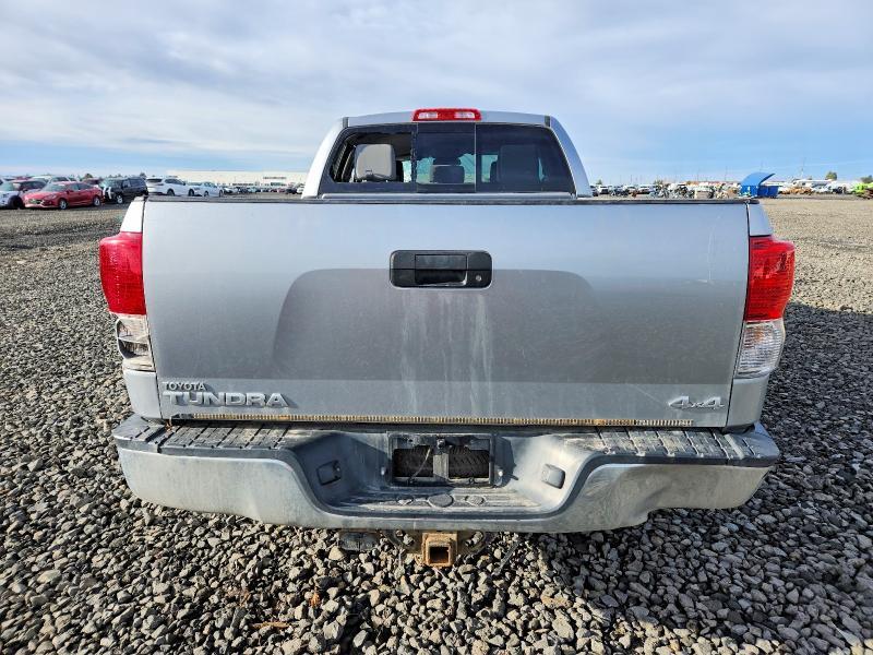 2013 Toyota Tundra Double cab SR5