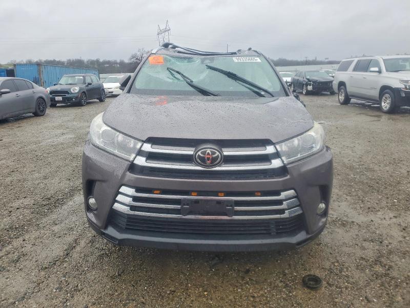 2017 Toyota Highlander Limited