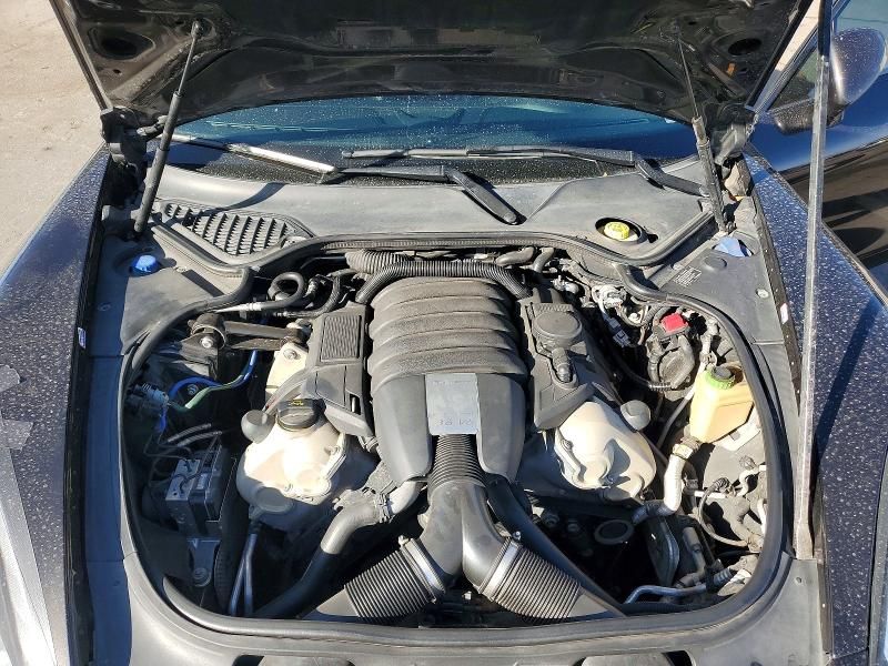 2014 Porsche Panamera 2