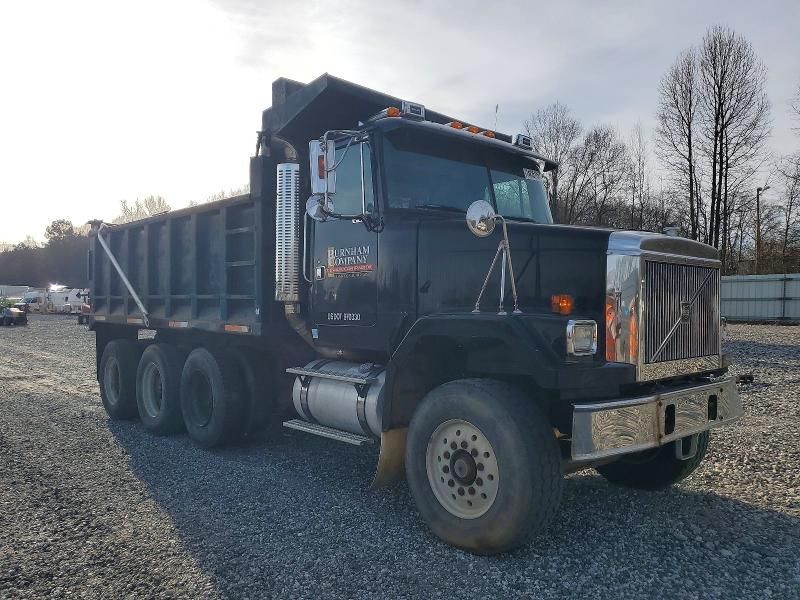 1998 Volvo ACL Dump Truck