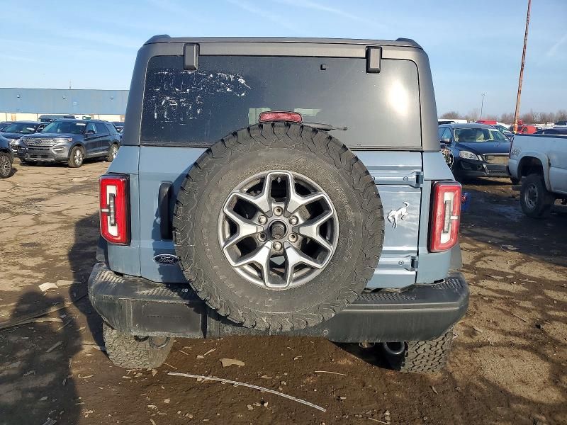 2023 Ford Bronco Base