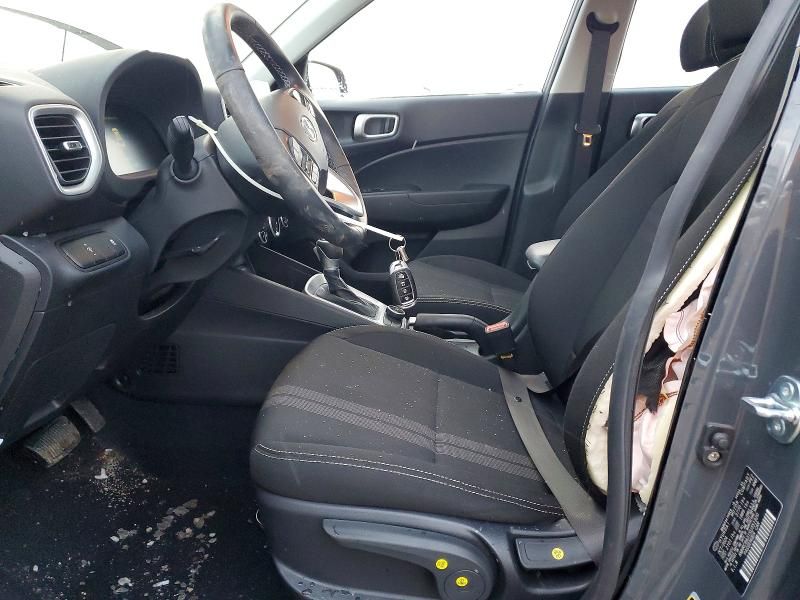 2025 Hyundai Venue sel