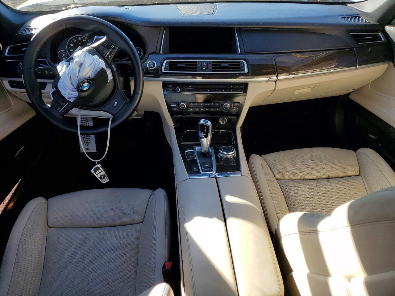 2015 BMW 740 i
