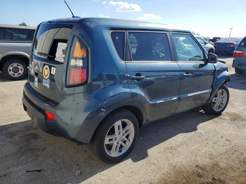 2011 KIA Soul +