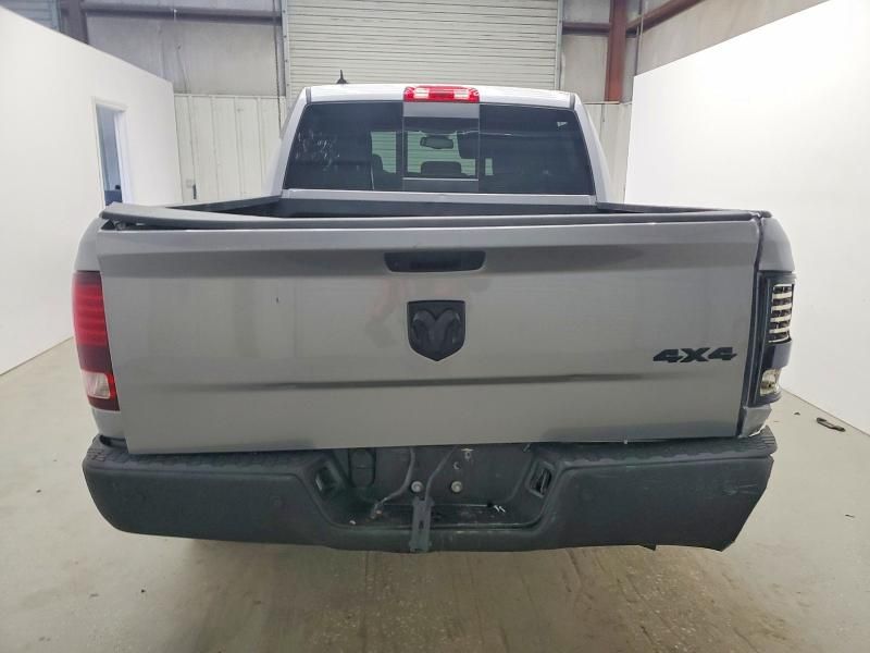 2023 Dodge Ram 1500 Classic slt