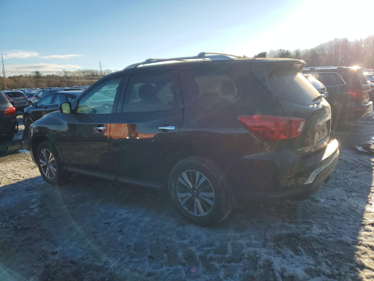2019 Nissan Pathfinder s