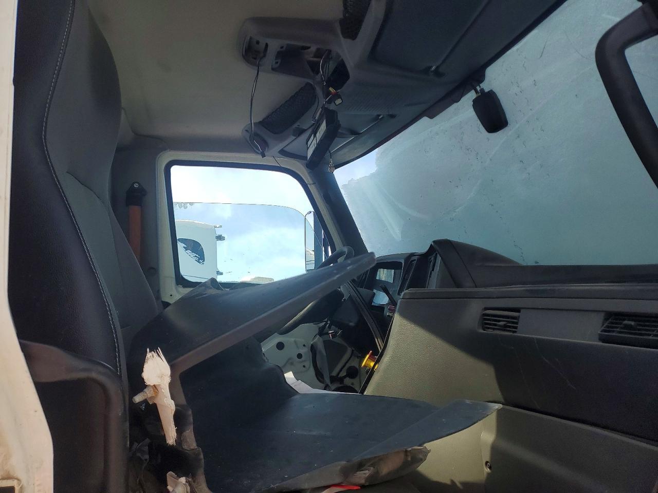 2023 International RH613 Semi Truck