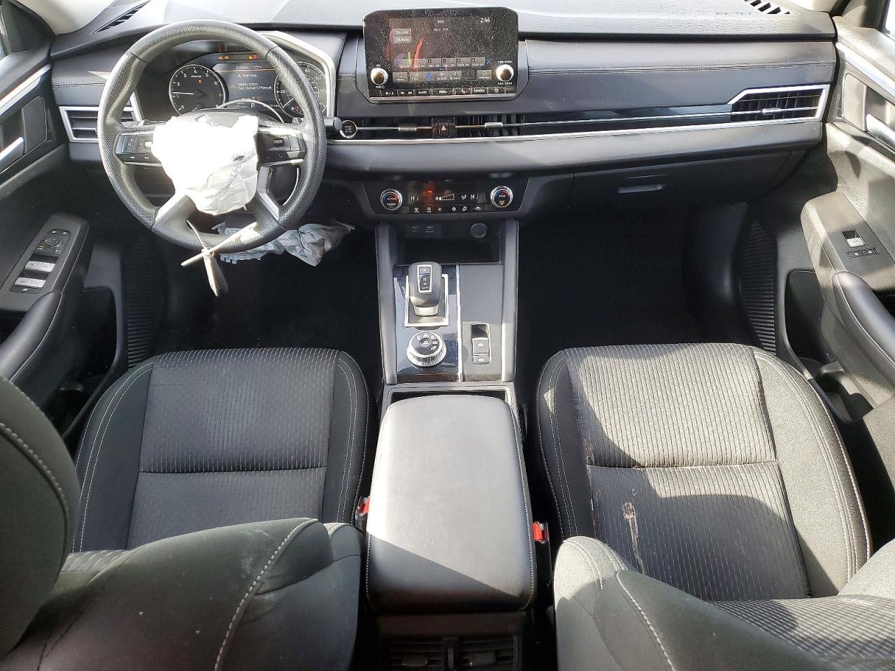 2024 Mitsubishi Outlander es