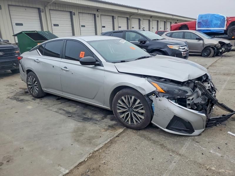 2024 Nissan Altima sv