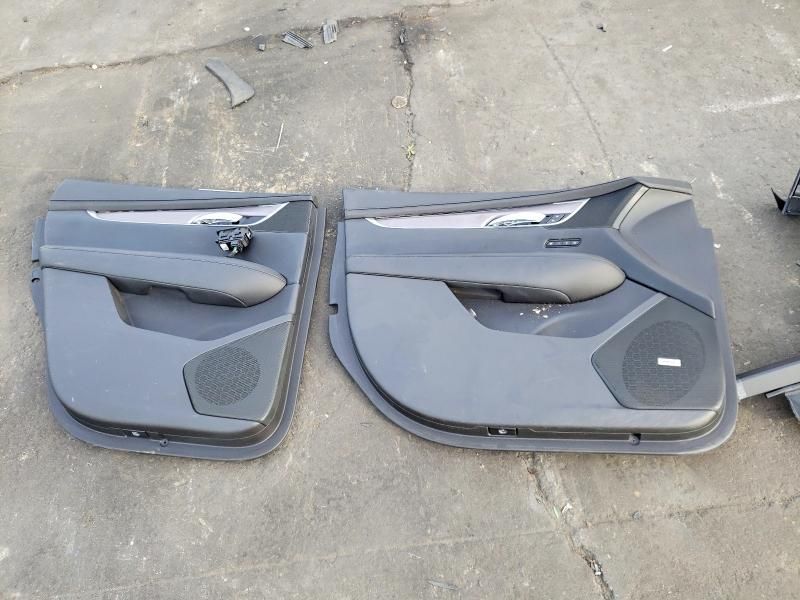 2018 Cadillac XT5 Premium Luxury