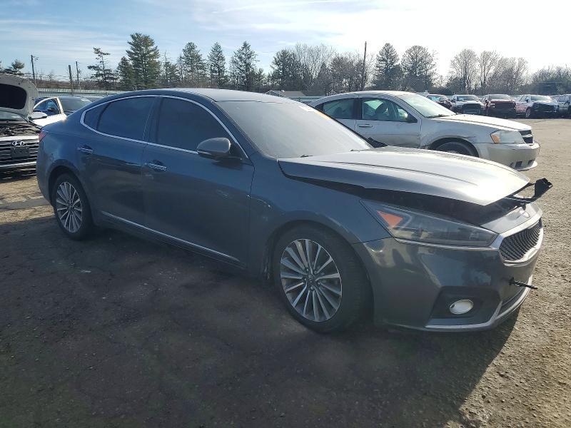 2017 KIA Cadenza Premium