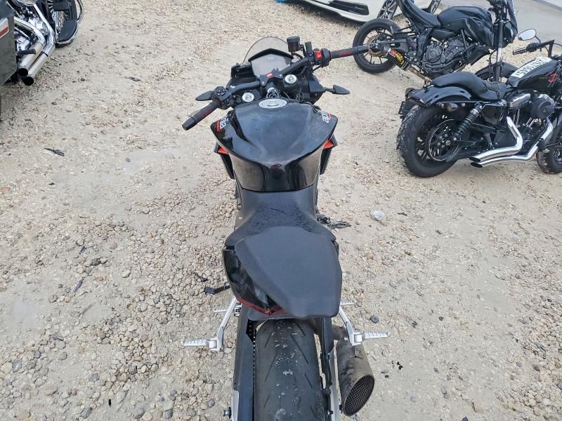 2022 Aprilia Tuono 660 Factory