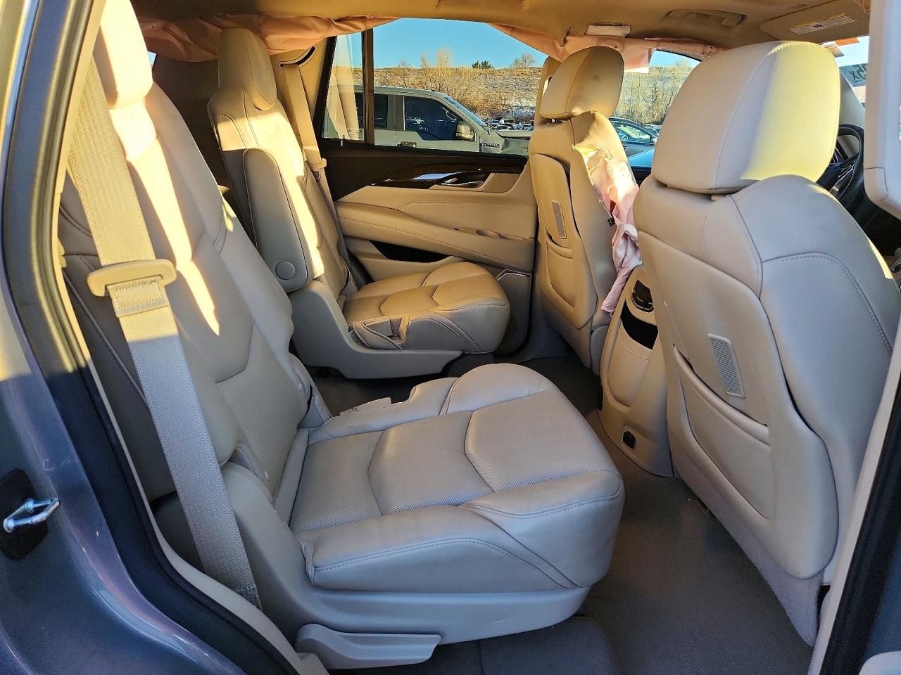 2019 Cadillac Escalade Luxury