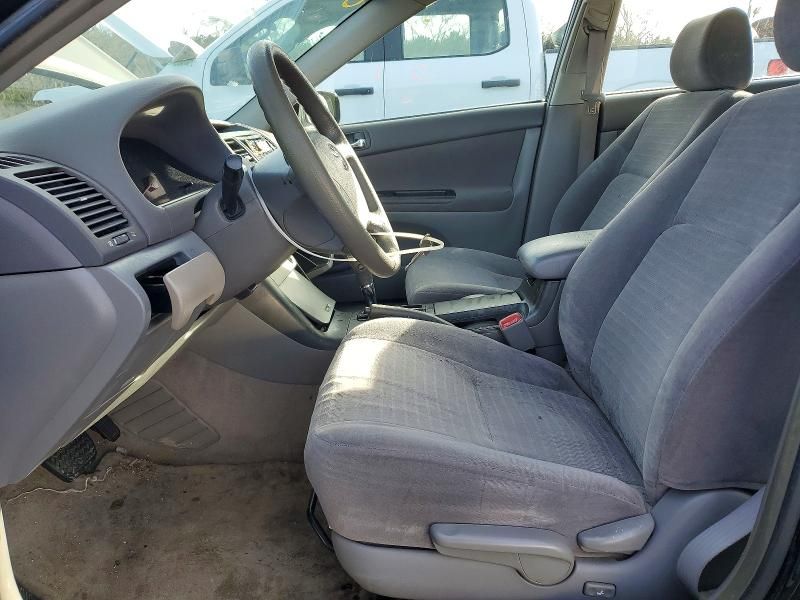 2005 Toyota Camry le