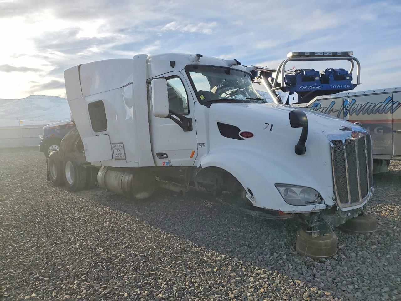 2018 Peterbilt Tractor 579