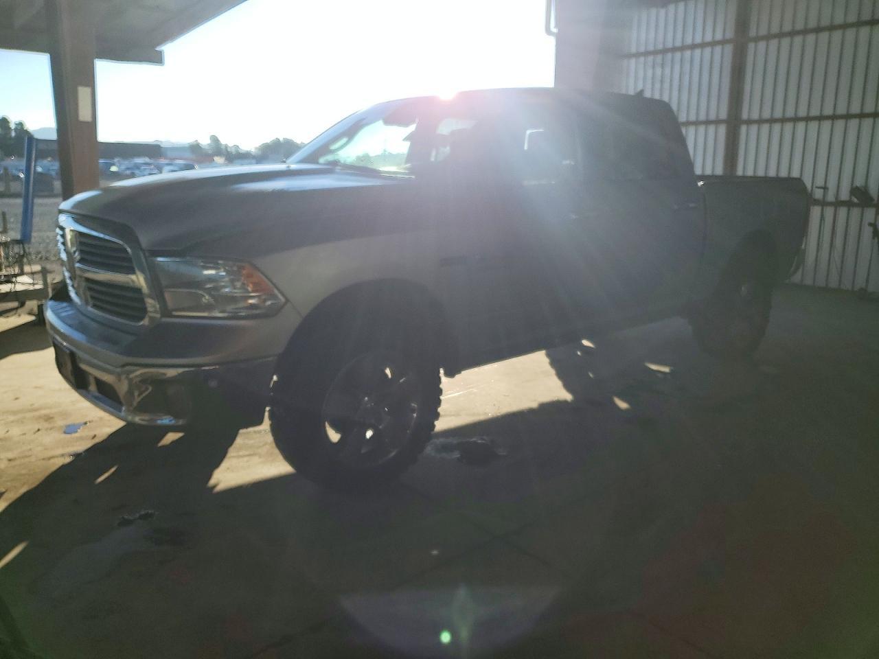 2015 Dodge RAM 1500 SLT