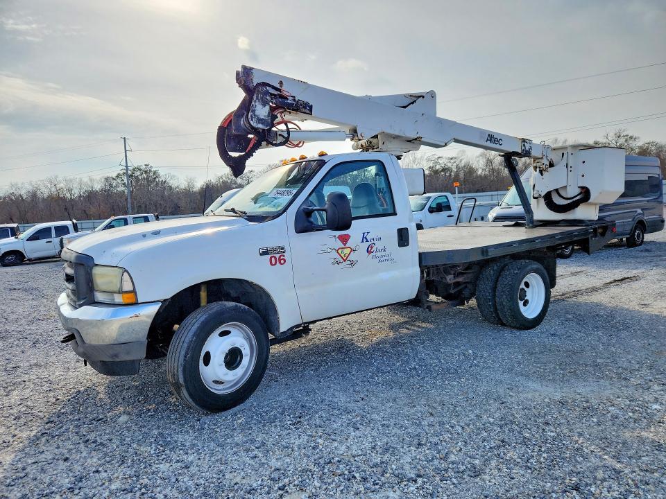 2002 Ford F550 Super Duty Bucket Truck
