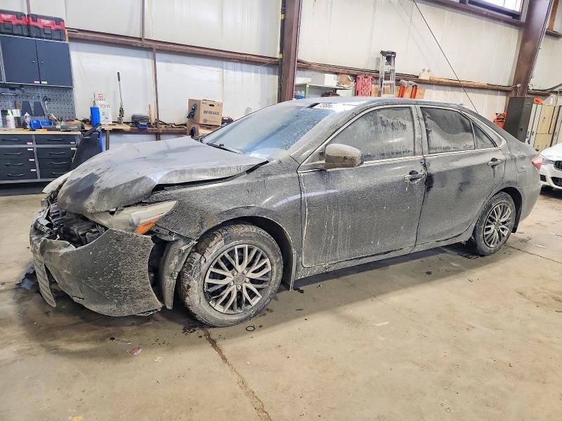 2016 Toyota Camry le