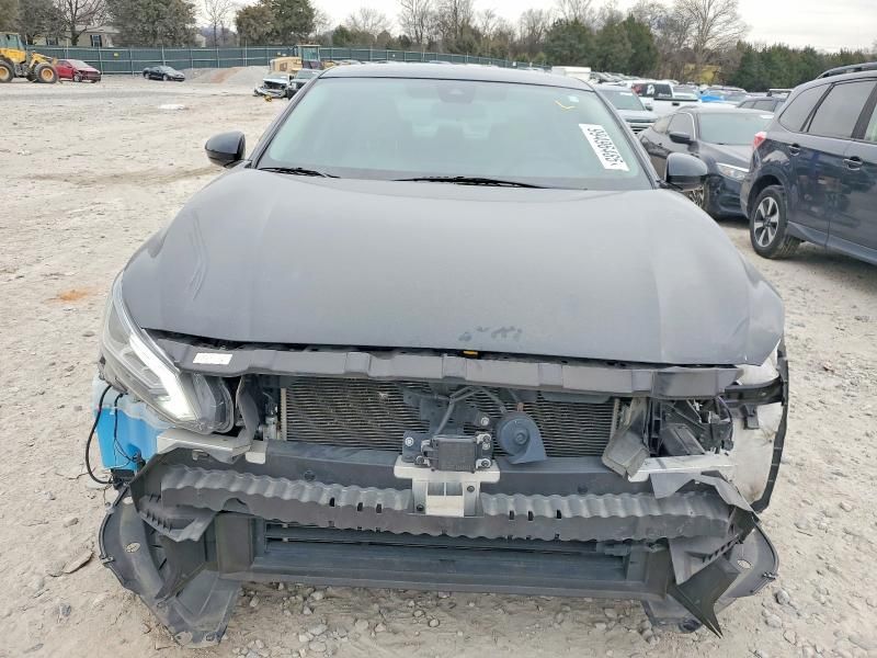 2022 Nissan Altima sv