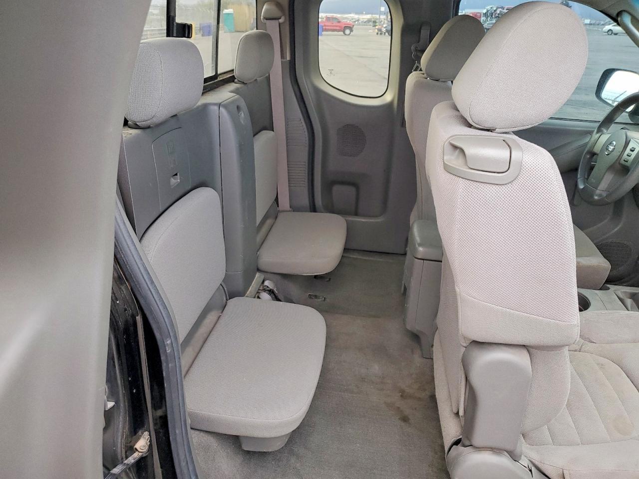 2006 Nissan Frontier King cab xe