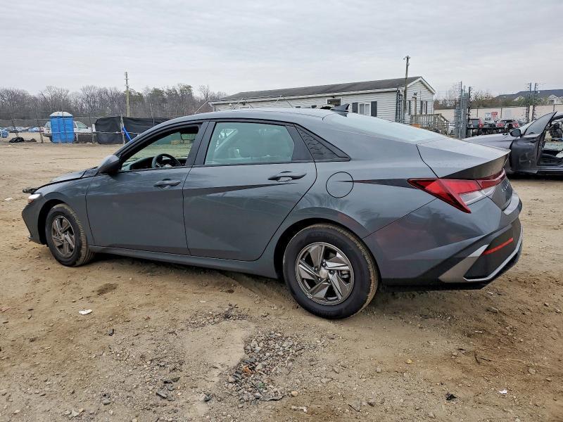 2025 Hyundai Elantra se