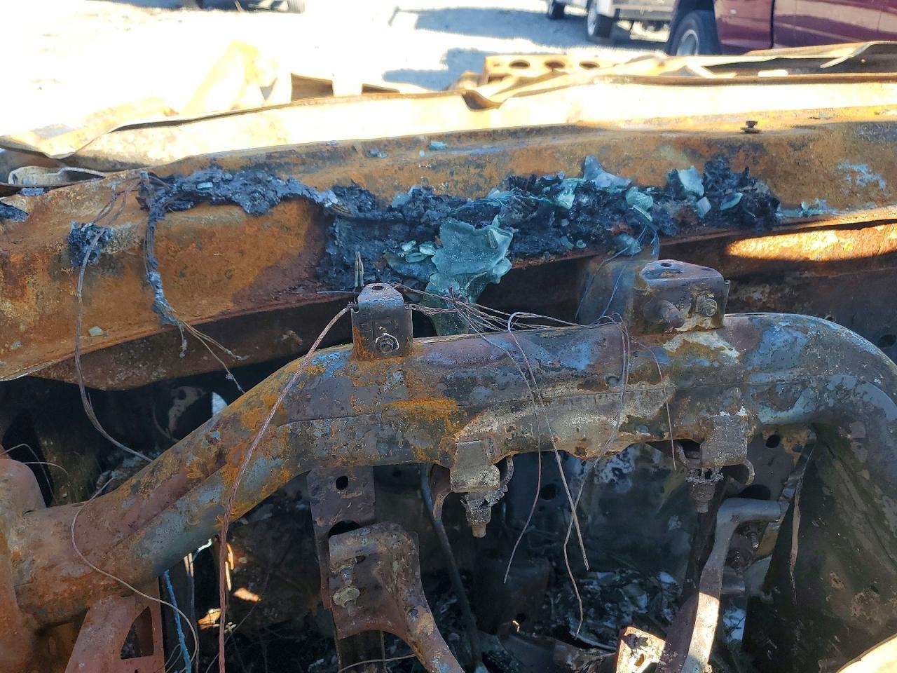 2007 Chevrolet Silverado Flatbed Truck