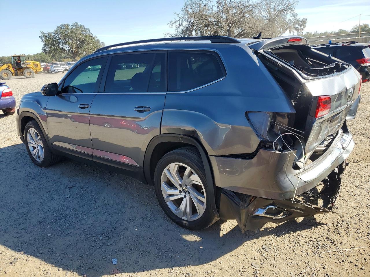 2023 Volkswagen Atlas se