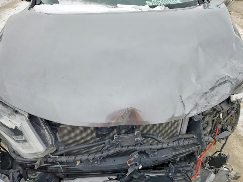 2017 Nissan Rogue sv