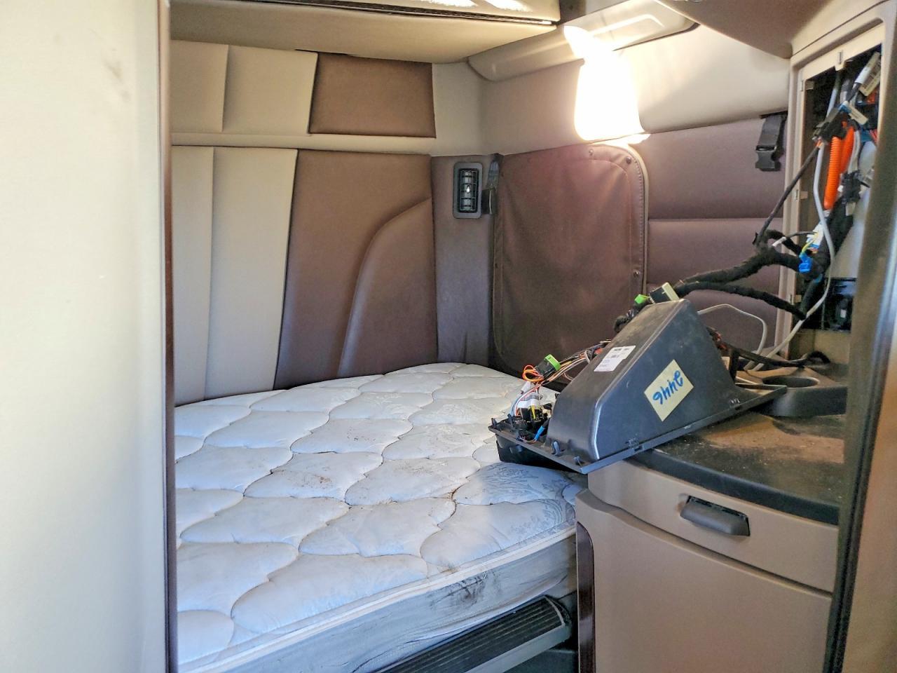 2023 Peterbilt 2023 Pntw 579-Semi Truck