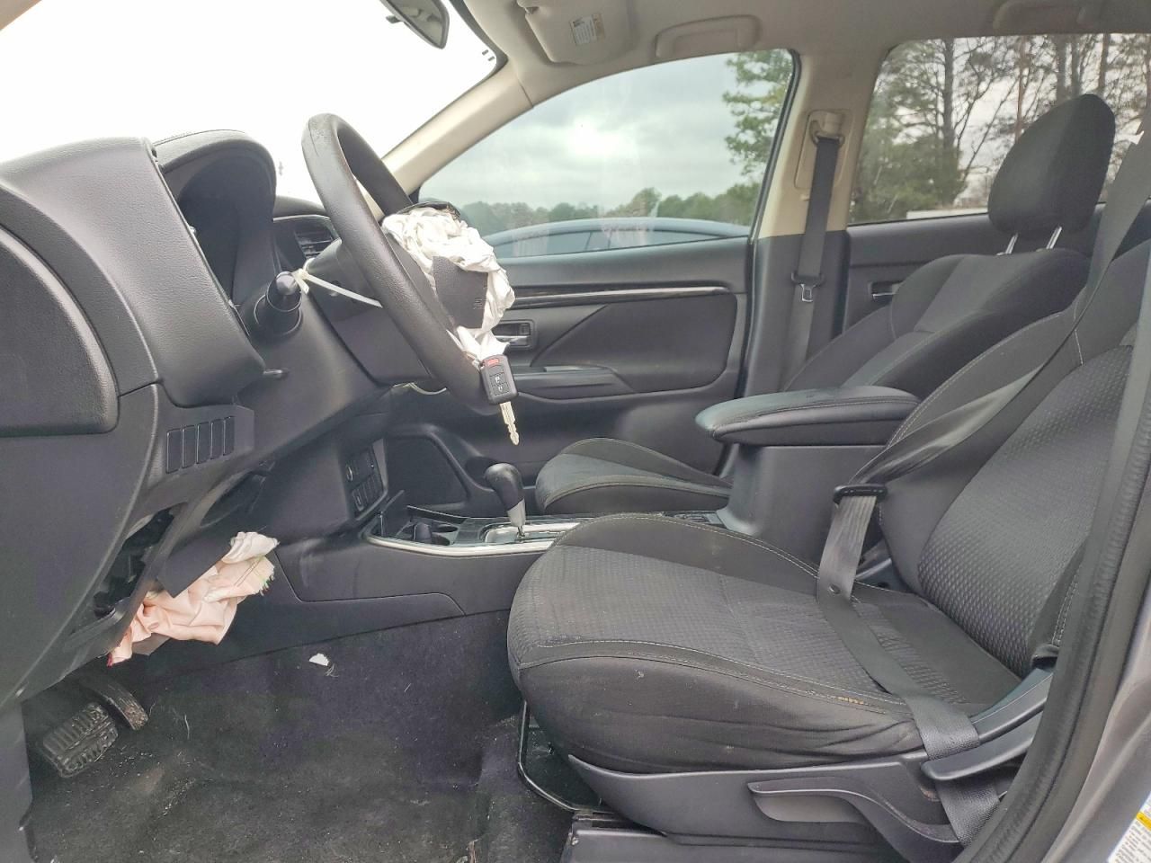 2019 Mitsubishi Outlander es