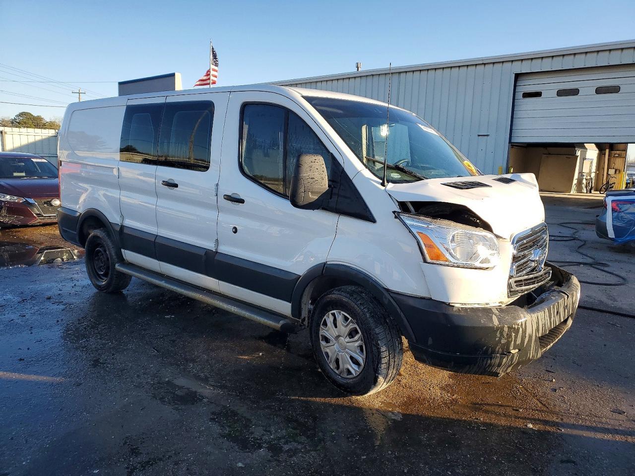 2018 Ford Transit T-250