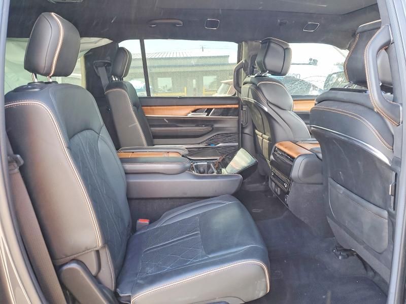 2022 Jeep Grand Wagoneer Series iii