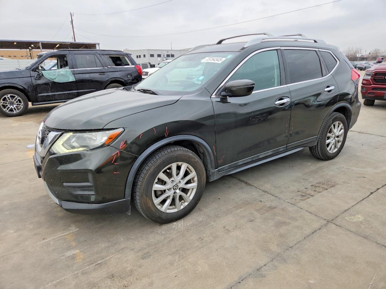 2017 Nissan Rogue sv
